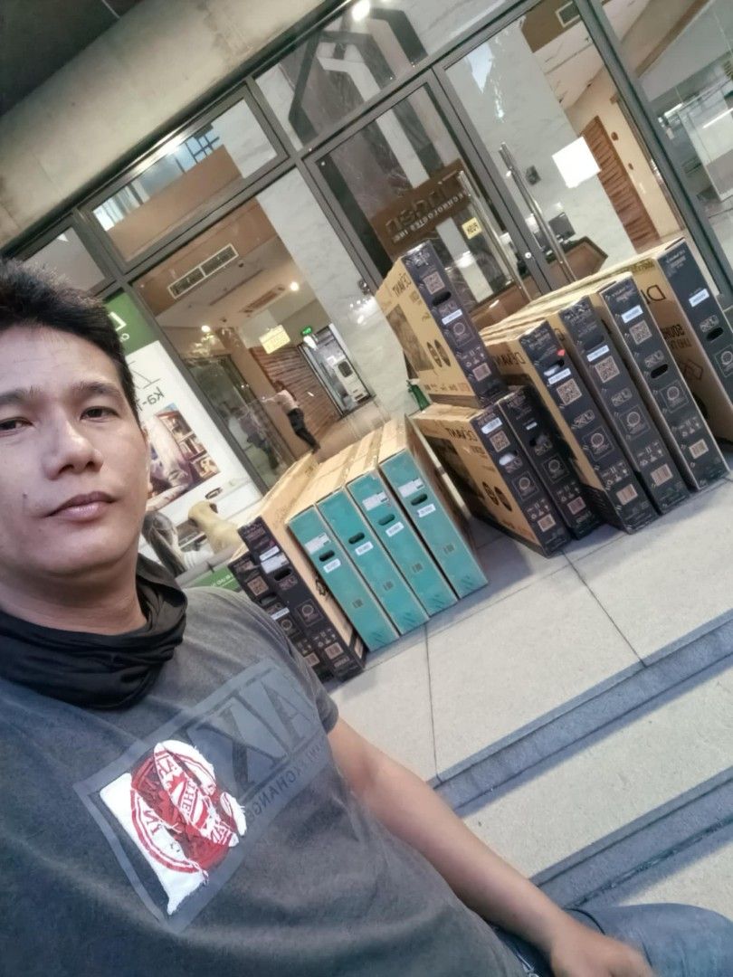 Devant and hisense (Category: TV) located in Manila. Submitted by ash.brielle (Listing ID 1384627293, Image 3). Description: Bodega sale devant hisense tcl ace smart tv ! Sizes 32 inches up to 75 COD same day delivery 💯 legit Door to Door delivery For orders and inquiries direct message me.