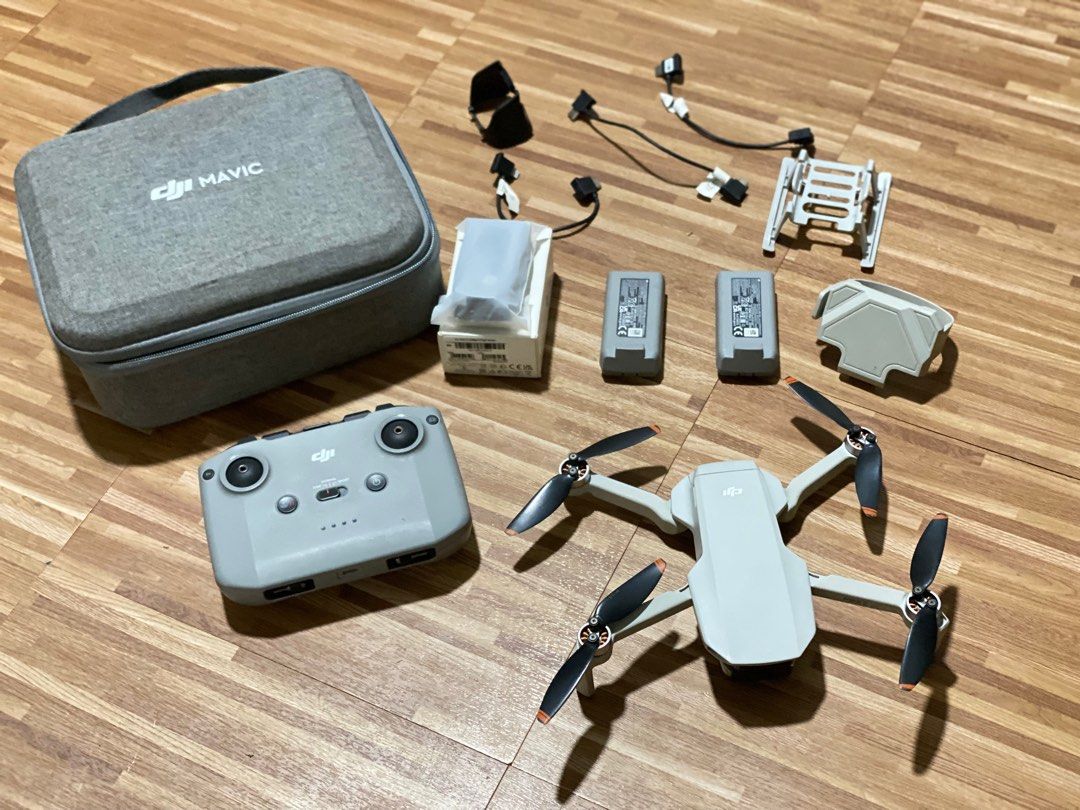 Dji Mini 2 SE (Category: Drones) located in Muntinlupa City. Submitted by carlocastro27 (Listing ID 1384608174, Image 1). Description: Sale only 3 batteries 2,11,25(cycles) What you see is what you get. thankyou No hidden issues in drone..