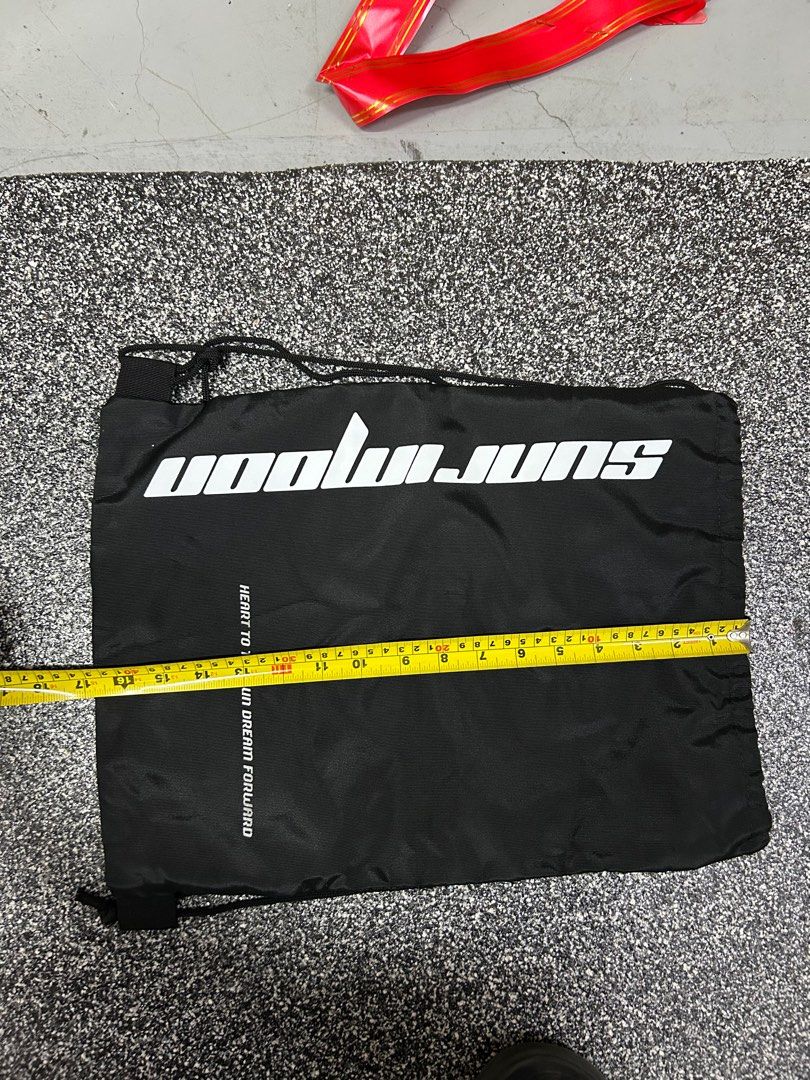 Drawstring bag (Category: Backpacks) located in Singapore. Submitted by catch21hfdhbbxdr (Listing ID 1384440672, Image 4). Description: Brand new draw string bag 1pc $3 More than 3 pcs $2/pc.