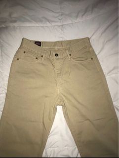 (Category: ) located in . Submitted by getitfromg (Listing ID 1384533927, Image 1). Description: .
