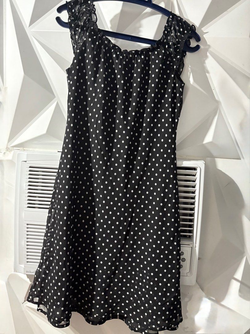 Elegant Polka Dress (Category: Dresses) located in Manila. Submitted by Raceeri (Listing ID 1384558066, Image 2). Description: Stretchable can be off shoulder MOP: GCASH / SECURITY BANK MOD: LALAMOVE SF: SHOULDERED BY BUYER NO RETURN / NO REFUND.