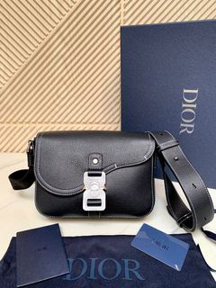 (Kategori: ) berada di . Dikirim oleh kiano_shoes (ID iklan 1384490113, Gambar 1). Deskripsi: .