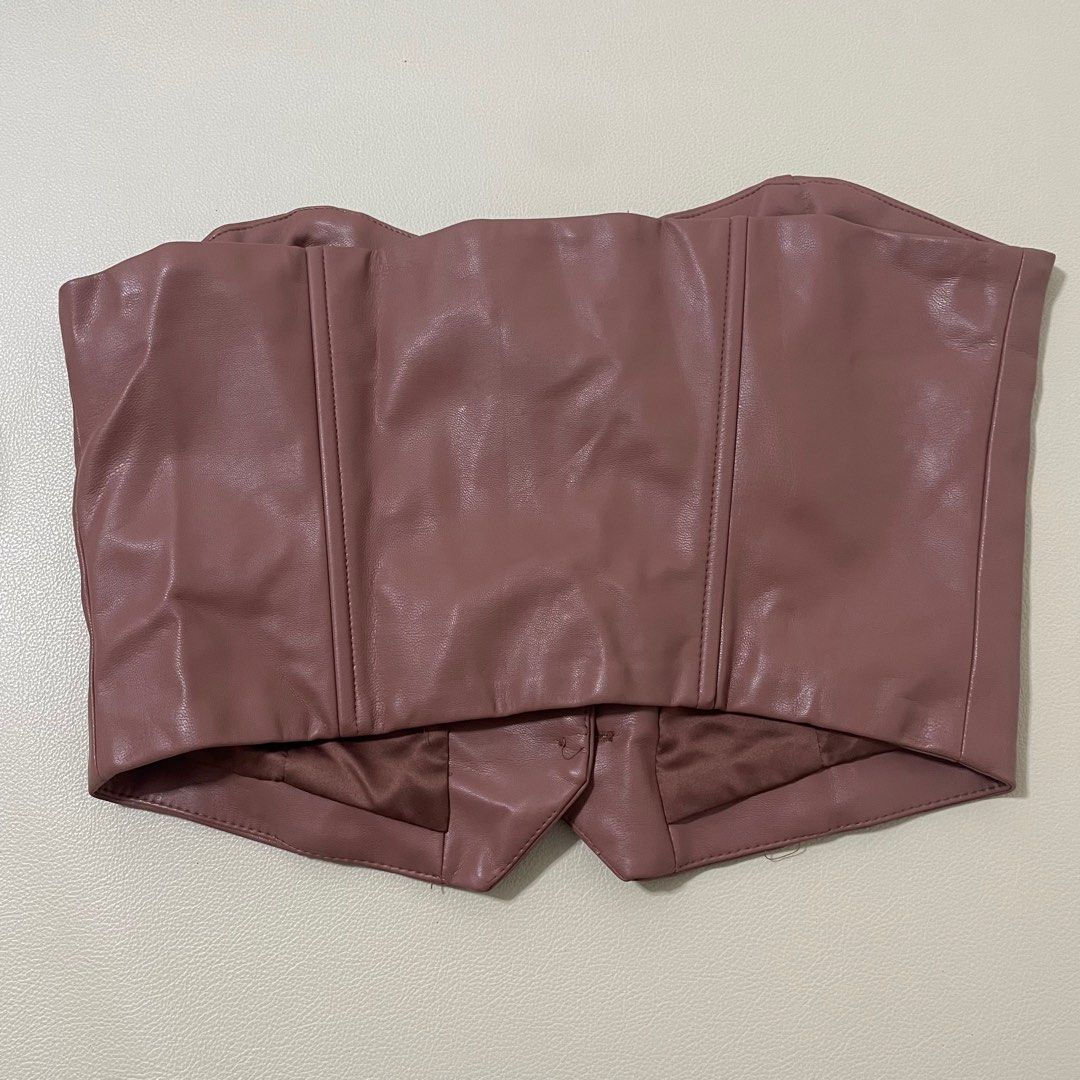 Forever 21 Tube Top (Category: Others Tops) located in Marikina City. Submitted by pial21 (Listing ID 1384508714, Image 2). Description: Forever 21 Tube Top Brand New (with tag) Bought from the US Size small but can fit up to medium RFS: doesnt fit me .