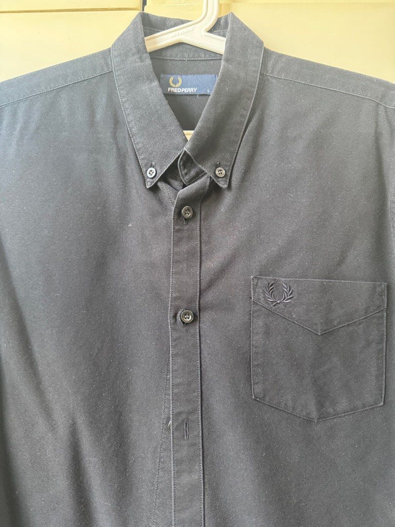 FRED PERRY BLACK LONGSLEEVES AUTHENTIC (Category: Formal Shirts) located in Muntinlupa City. Submitted by king_declutter (Listing ID 1384440301, Image 2). Description: For sale: Authentic Fred Perry Longsleeves Color: Black Size: Large Condition: 9/10 or better RFS: Decluttering This is part of my personal clothes.. purchased bnew, not ukay ukay .