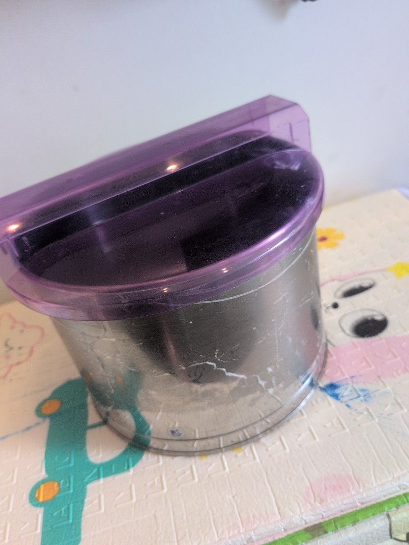 Grinder (Category: Everything Else) located in Singapore. Submitted by gude9 (Listing ID 1384524014, Image 3). Description: only have grinder machine and the top vessel don't have grinder stones it's an ultra brand used 2 years only later did not used.