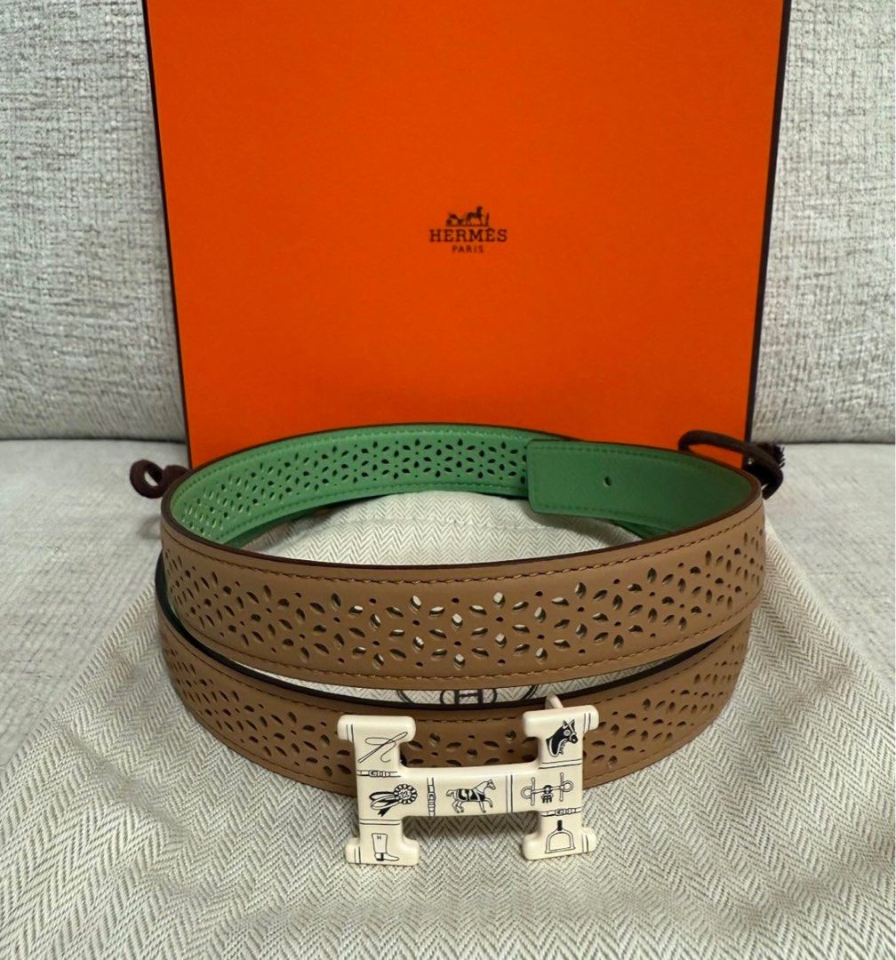 Hermes Limited Edition Reversible Belt / 80xm (Category: Belts) located in Taguig. Submitted by zhuluxeitems (Listing ID 1384513304, Image 1). Description: Brandnew. Authentic. 80cm Pick up: BGc.