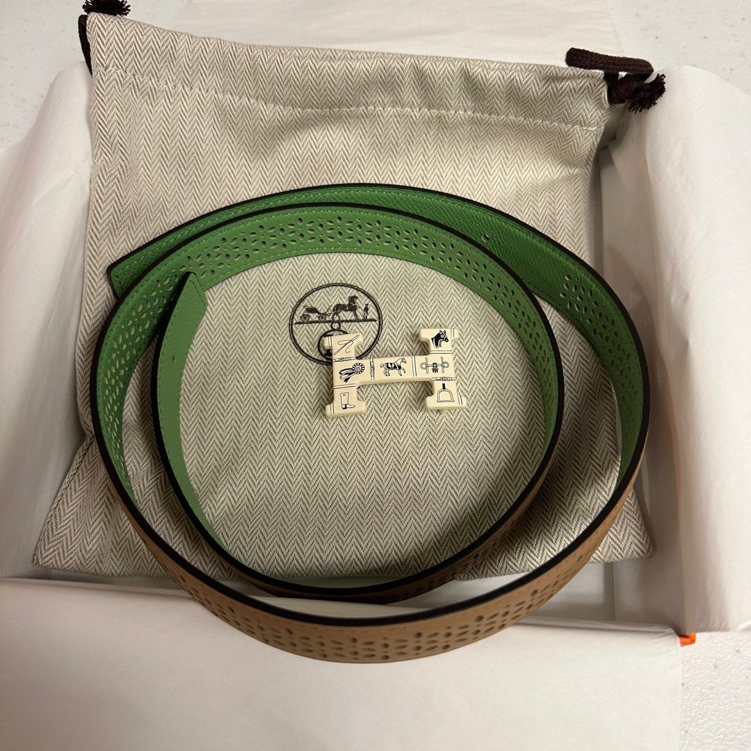 Hermes Limited Edition Reversible Belt / 80xm (Category: Belts) located in Taguig. Submitted by zhuluxeitems (Listing ID 1384513304, Image 2). Description: Brandnew. Authentic. 80cm Pick up: BGc.