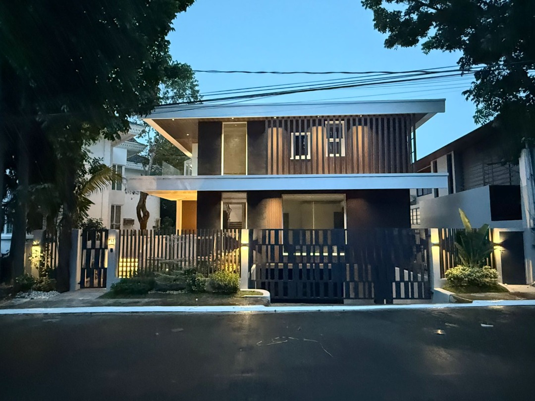 (Category: ) located in . Submitted by rightrealestate (Listing ID 1384553442, Image 1). Description: .