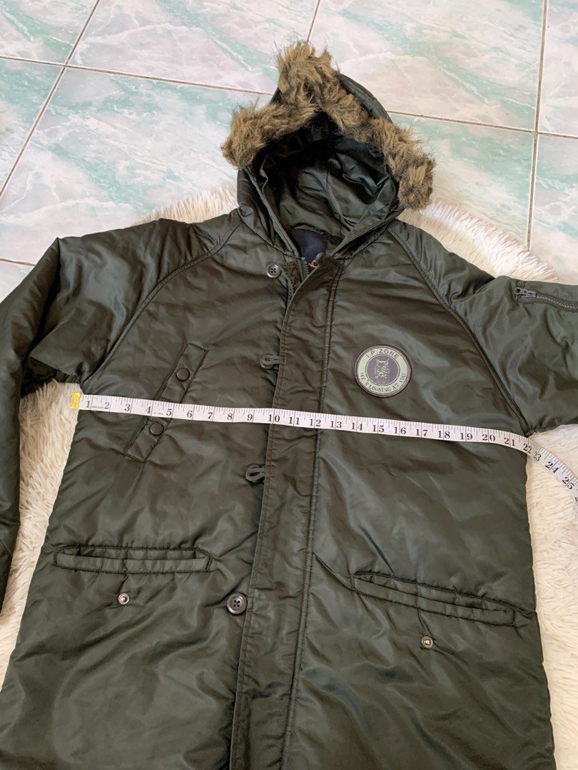 Ipzone Long Winter Puffer Jacket for Men / Women (Category: Coats, Jackets and Outerwear) located in Balanga. Submitted by matarettescloset (Listing ID 1384457473, Image 3). Description: Men: small Women: large.