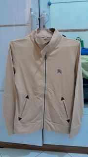 (Kategori: ) berada di . Dikirim oleh prelovednyarossy (ID iklan 1384464897, Gambar 1). Deskripsi: .