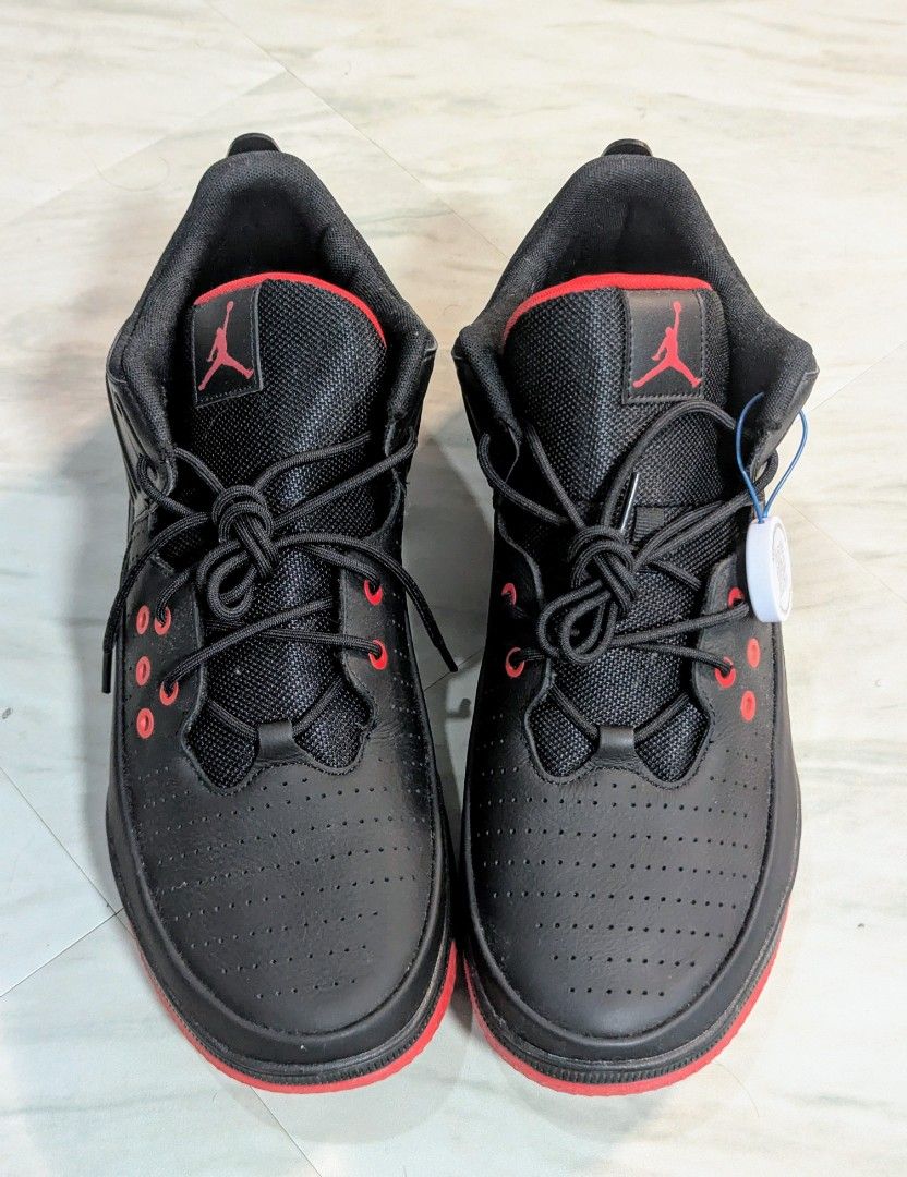 Jordan Max Aura 5 (Category: Sneakers) located in Las Pinas. Submitted by jay9191 (Listing ID 1384445476, Image 2). Description: Jordan Max Aura 5 Brandnew and Original Size 13us No Box RFS: Unwanted gift from the US 📍Las Pinas.