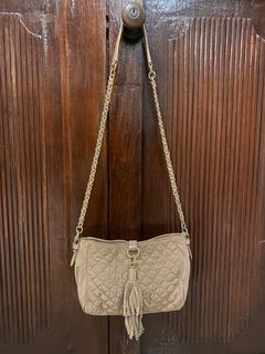 (Category: ) located in . Submitted by theboutiquebyems (Listing ID 1384526001, Image 1). Description: .