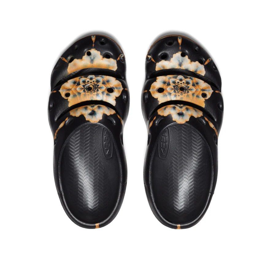 Keen Yogui Arts Clog x DEAD EYE (Category: Flipflops and Slides) located in Singapore. Submitted by irfanbroslan (Listing ID 1384506207, Image 2). Description: Need to recheck size. RTP: $90 (re: https://www.keenfootwear.com/products/mens-yogui-arts-ddye15) FEATURES - Original Fit has generous space across the forefoot for toes to splay - Foam midsole for lightweight cushioning - Shock-absorbing foam insole with arch support for all-day comfort -