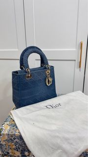 (Category: ) located in . Submitted by itstimeforpreloved (Listing ID 1384588900, Image 1). Description: .