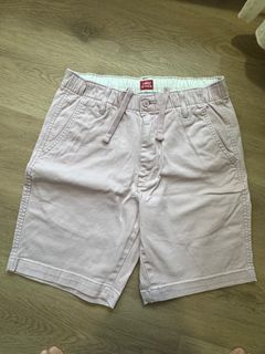 (Category: ) located in . Submitted by fluffylemonpuff (Listing ID 1384521182, Image 1). Description: .