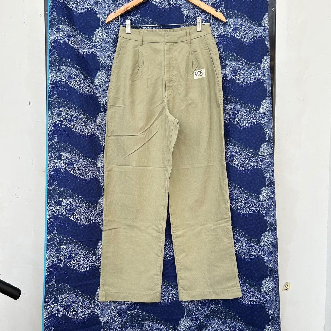 Linen Blend Tucked Wide Pants (Category: Other Bottoms) located in Estancia. Submitted by ilo.bastra (Listing ID 1384562238, Image 3). Description: Linen Blend Tucked Wide Pants Medium 28-30 ₱550.