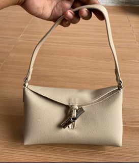 (Kategori: ) berada di . Dikirim oleh zadaaqilahamorashop (ID iklan 1384610780, Gambar 1). Deskripsi: .