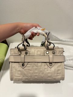 (Kategori: ) berada di . Dikirim oleh luxie.gallery (ID iklan 1384559825, Gambar 1). Deskripsi: .