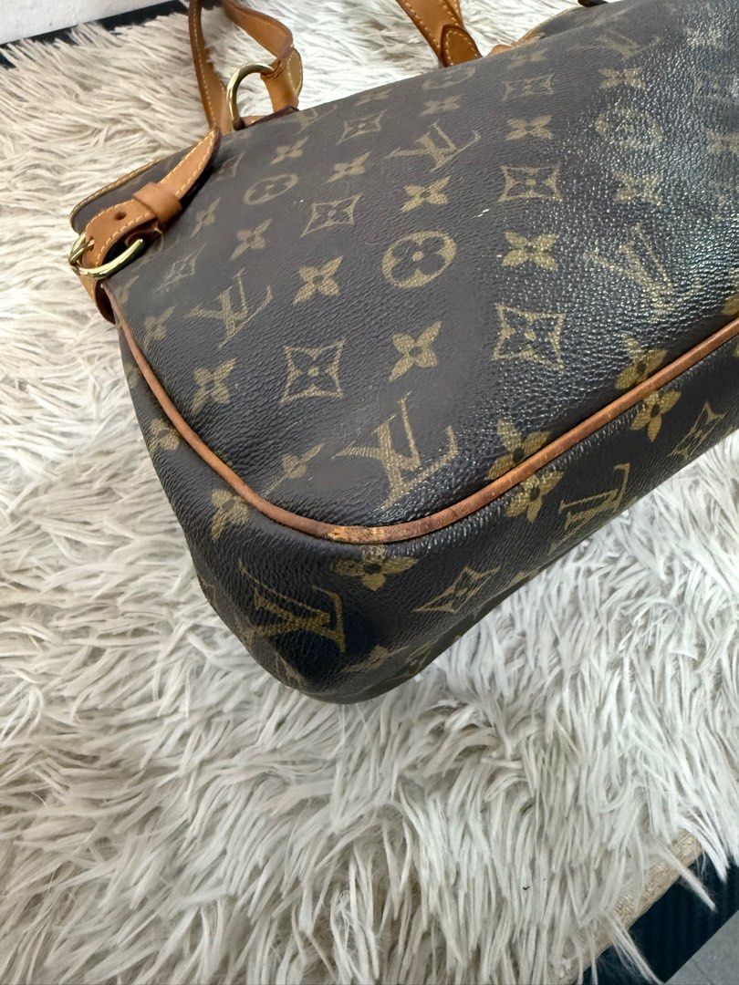 Louis Vuitton (Category: Luxury Bags & Wallets) located in Noveleta. Submitted by bsnprelovedbags_08 (Listing ID 1384465801, Image 3). Description: .