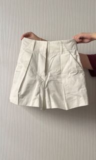 (Category: ) located in . Submitted by elliesuite (Listing ID 1384446712, Image 1). Description: .