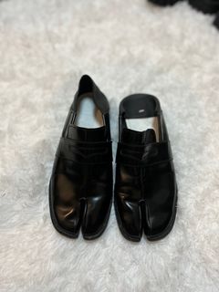 (Category: ) located in . Submitted by lux.shoeslgn (Listing ID 1384462795, Image 1). Description: .