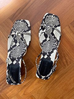 (Category: ) located in . Submitted by rachmloh (Listing ID 1384522506, Image 1). Description: .