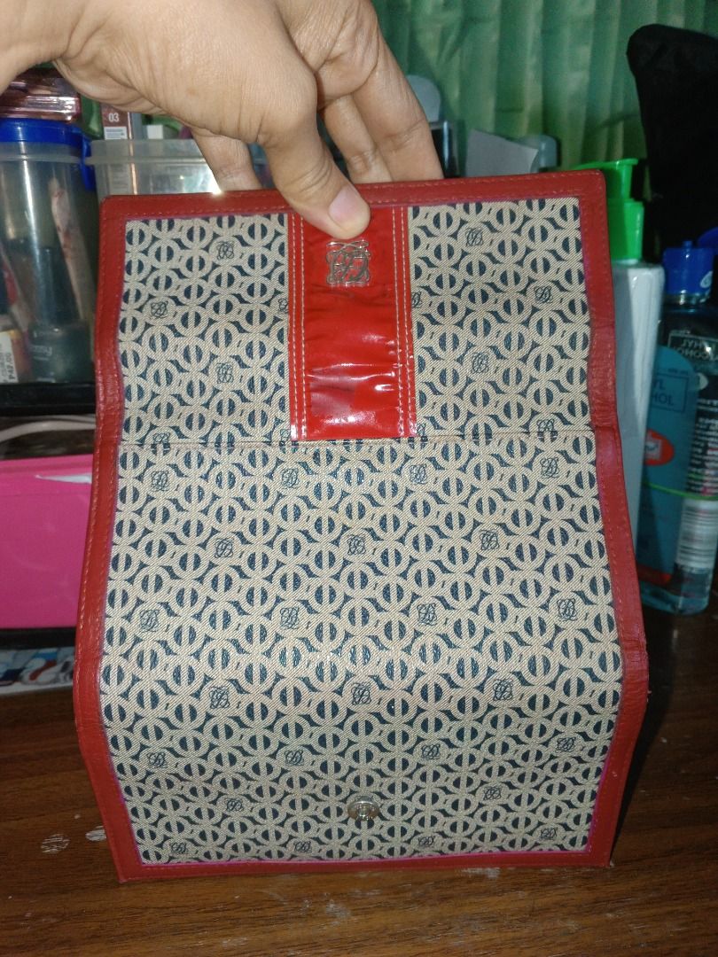 Medium LQ (Category: Luxury Bags & Wallets) located in Trece Martires City. Submitted by sulit_buys (Listing ID 1384508607, Image 2). Description: With color xfer refer to pix.