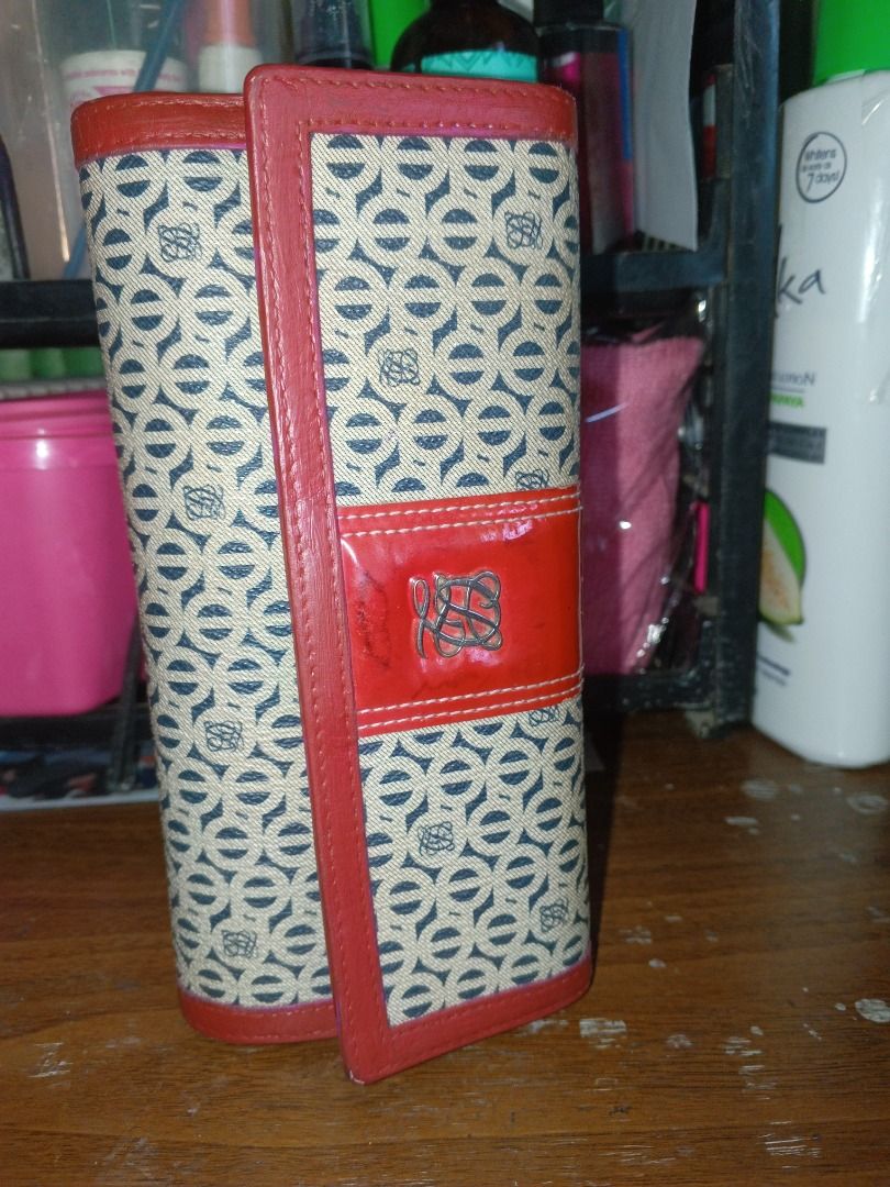 Medium LQ (Category: Luxury Bags & Wallets) located in Trece Martires City. Submitted by sulit_buys (Listing ID 1384508607, Image 1). Description: With color xfer refer to pix.