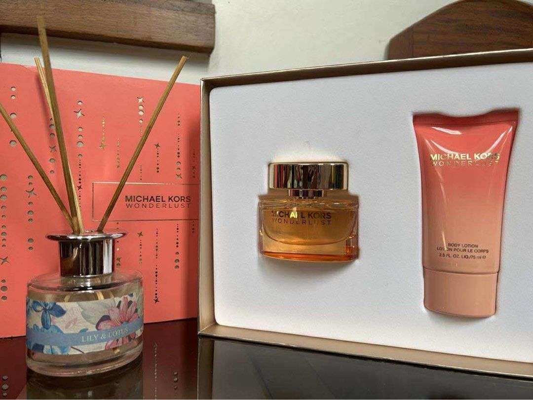 Michael Kors Wonderlust Perfume Set (Category: Fragrance & Deodorants) located in San Fernando. Submitted by pebbles06 (Listing ID 1384452251, Image 2). Description: Brand New 100% Original.