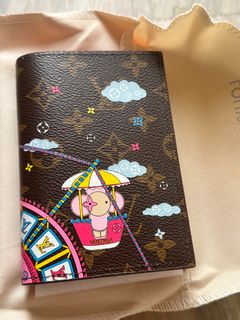 (Category: ) located in . Submitted by japanandsingaporeluxepreloved (Listing ID 1384533140, Image 1). Description: .
