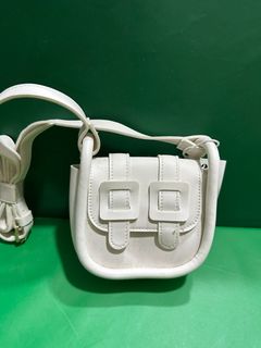 (Category: ) located in . Submitted by daily.essentials.23 (Listing ID 1384438808, Image 1). Description: .
