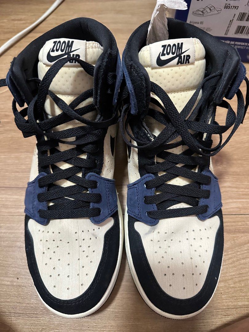 Nike Air Jordan 1 (Category: Sneakers) located in Makati City. Submitted by phyles20 (Listing ID 1384578119, Image 3). Description: .