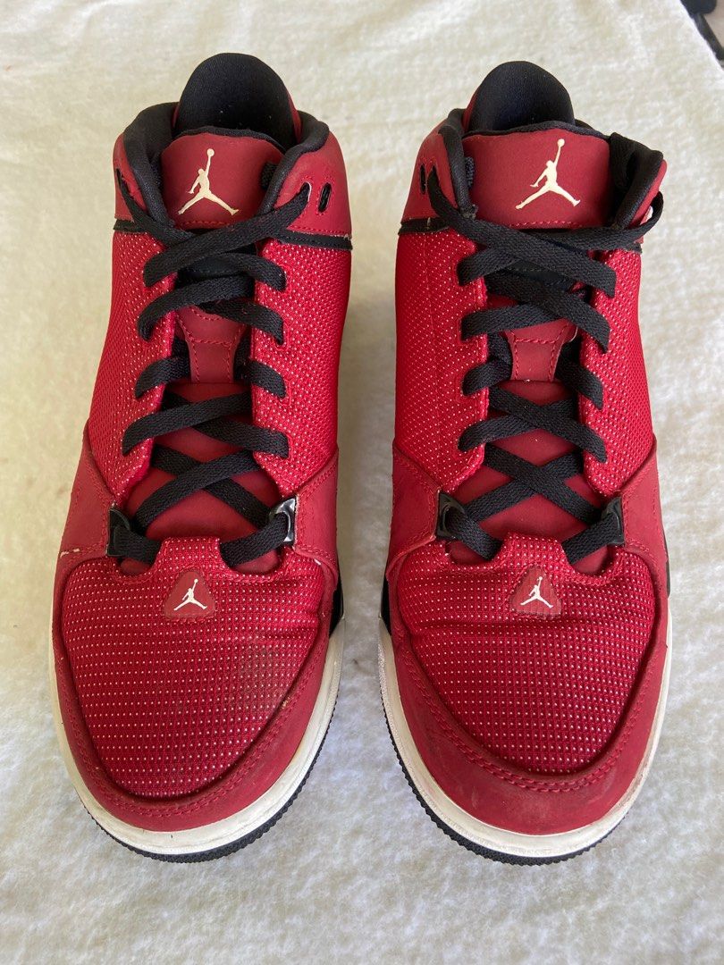 Nike "As You Go" rubber shoes (Category: Sneakers) located in Caloocan City. Submitted by carakter (Listing ID 1384492603, Image 1). Description: .
