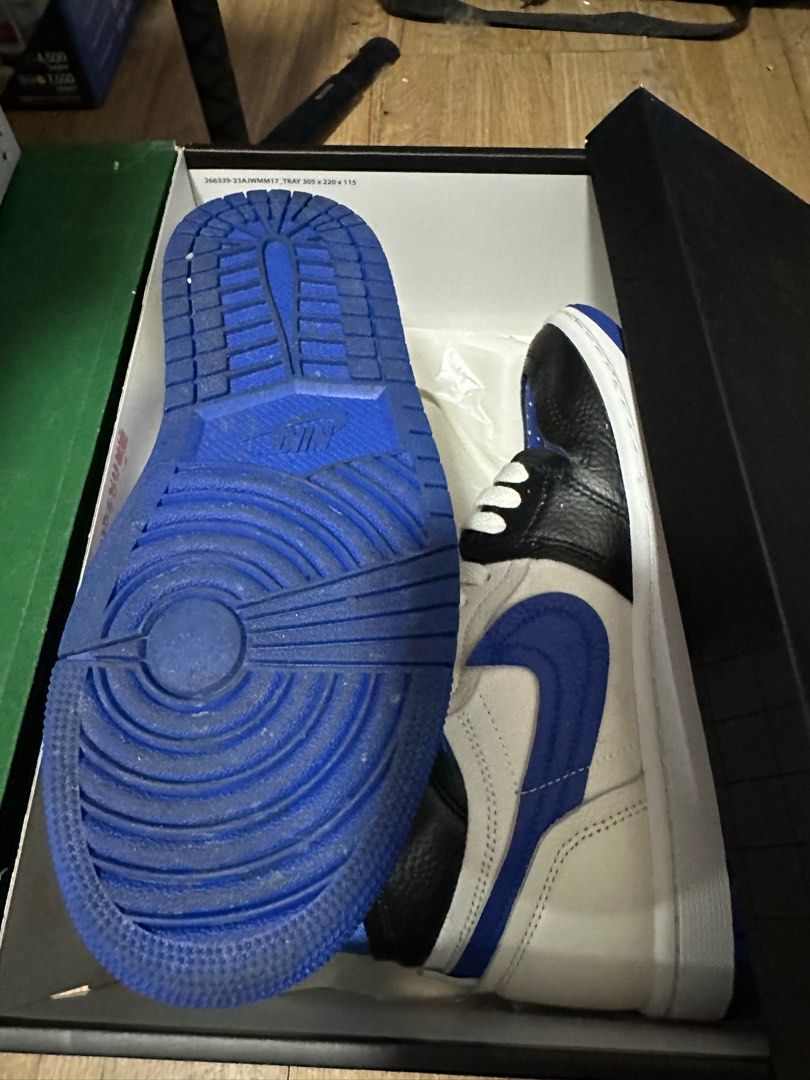 Nike Jordan Air (Category: Sneakers) located in Makati City. Submitted by phyles20 (Listing ID 1384594764, Image 1). Description: .