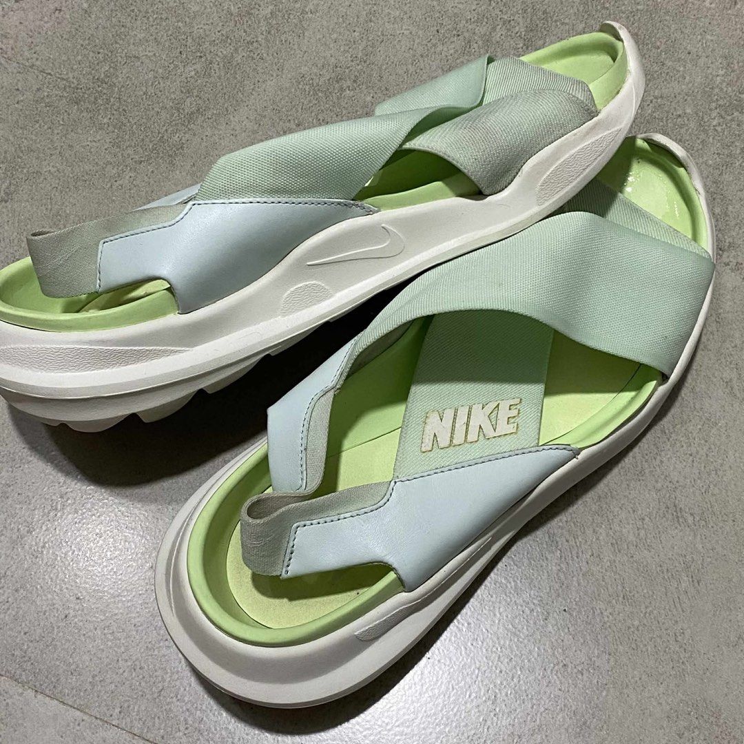 Nike slippers size 9US women (Category: Slippers and slides) located in Quezon City. Submitted by bentot24 (Listing ID 1384499457, Image 2). Description: Nike sandals size 9US womens.