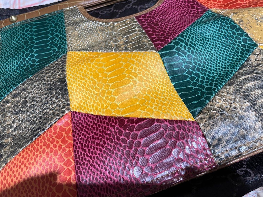 Nine West Alligator multicolor leather hand bag (Category: Everything Else Others) located in Paranaque City. Submitted by mrsmarypoppins (Listing ID 1384571011, Image 3). Description: Nine West Alligator Multicolor leather hand bag. New Phone: 09167411421.