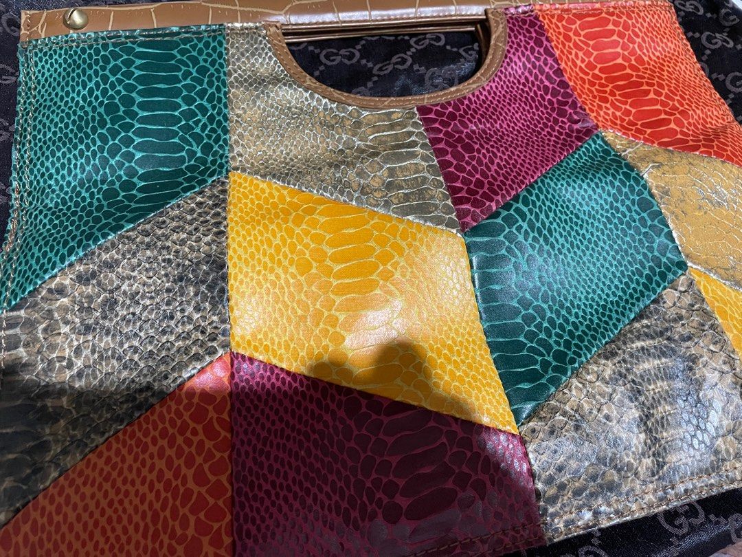 Nine West Alligator multicolor leather hand bag (Category: Everything Else Others) located in Paranaque City. Submitted by mrsmarypoppins (Listing ID 1384571011, Image 2). Description: Nine West Alligator Multicolor leather hand bag. New Phone: 09167411421.