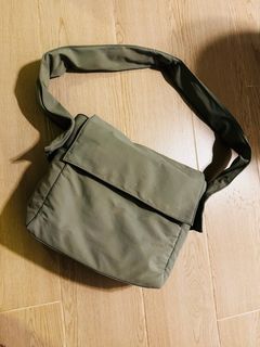 （分類：）位於 。 由 alanz19970907 提交（商品編號 1384602178，圖片 1）。簡介： 。