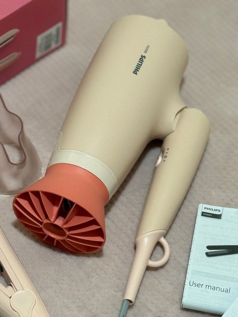 Philips Hair Styling Set 3000 Series (Category: Hair) located in Muntinlupa City. Submitted by preloved_bymissm (Listing ID 1384573720, Image 2). Description: HAIR DRYER: - 1600W of drying power - ThermoProtect attachment - Foldable handle for easy storage - 3 heat and speed settings - Cool air setting to finish your style HAIR STRAIGHTENER: - 210°C professional temperature for perfect salon results - Fast heat up time, ready to use in 60 seconds