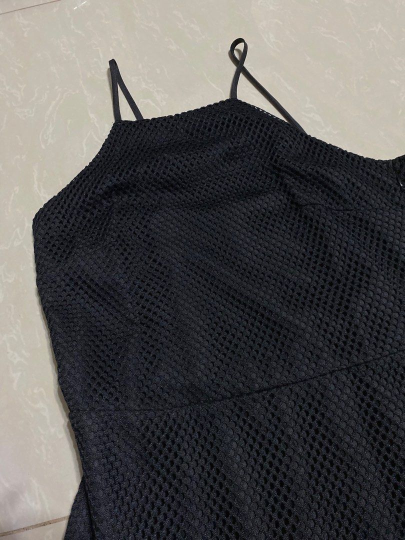 Plains and Prints Dress w Tag (Category: Dresses) located in Pasig City. Submitted by sumsells (Listing ID 1384557413, Image 2). Description: size: small orig price: 1498 - negotiable (kindly offer) - pasig area - ggx/j&t/lalamove -gcash/bpi.