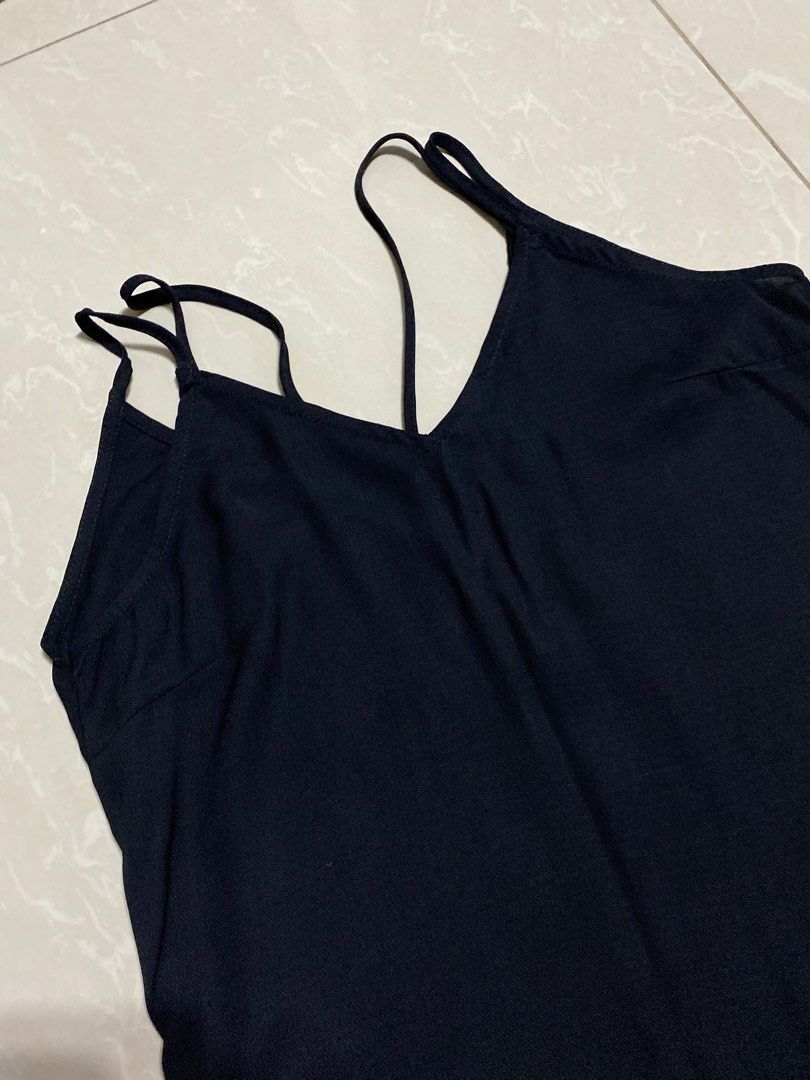 Plains and Prints Dress (Category: Dresses) located in Pasig City. Submitted by sumsells (Listing ID 1384557742, Image 2). Description: size: extra small, backless - negotiable (kindly offer) - pasig area - ggx/j&t/lalamove -gcash/bpi.