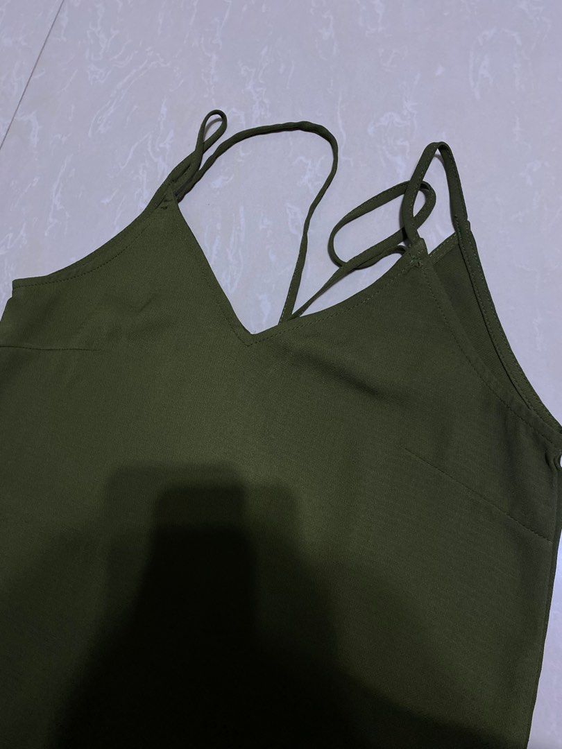 Plains and Prints Dress (Category: Dresses) located in Pasig City. Submitted by sumsells (Listing ID 1384558027, Image 2). Description: size: extra small, backless - negotiable (kindly offer) - pasig area - ggx/j&t/lalamove -gcash/bpi.