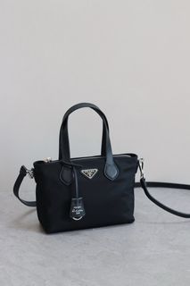 （分類：）位於 。 由 maniestra 提交（商品編號 1384506940，圖片 1）。簡介： 。