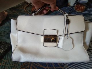 (Kategori: ) berada di . Dikirim oleh dnafie (ID iklan 1384449230, Gambar 1). Deskripsi: .