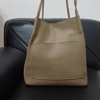 (Kategori: ) berada di . Dikirim oleh ddfashionshop_ (ID iklan 1384612376, Gambar 1). Deskripsi: .
