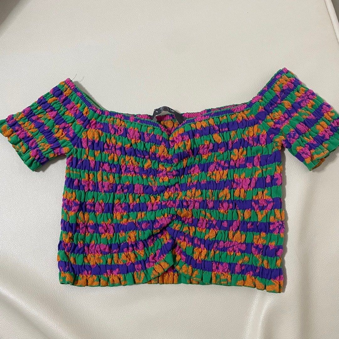 Primark off shoulder top (Category: Blouses) located in Marikina City. Submitted by pial21 (Listing ID 1384552917, Image 1). Description: Primark off shoulder top.
