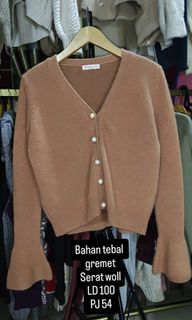 (Kategori: ) berada di . Dikirim oleh thrift_shinmi (ID iklan 1384625995, Gambar 1). Deskripsi: .