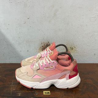(Kategori: ) berada di . Dikirim oleh terminalsepatubogor (ID iklan 1384515875, Gambar 1). Deskripsi: .