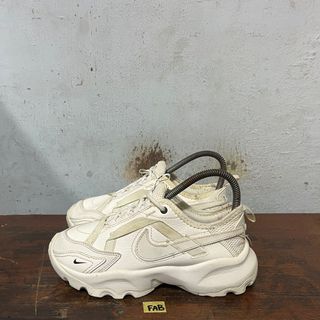 (Kategori: ) berada di . Dikirim oleh terminalsepatubogor (ID iklan 1384579384, Gambar 1). Deskripsi: .