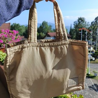 (Kategori: ) berada di . Dikirim oleh tjangkring.goods (ID iklan 1384443771, Gambar 1). Deskripsi: .
